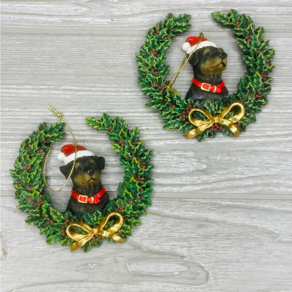 Rottweiler 2 dog with wreath Christmas tree ornament pair 3D resin ornaments - Picture 2 of 8